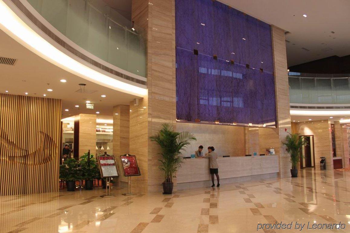 Grand Skylight Hotel Tiencsin Beltér fotó